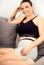 Charger l'image dans la galerie, Boxer menstruelle face sur canapé