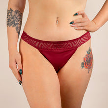 Charger l'image dans la galerie, tanga menstruel marine rouge face