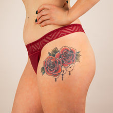 Charger l'image dans la galerie, tanga menstruel marine rouge profil